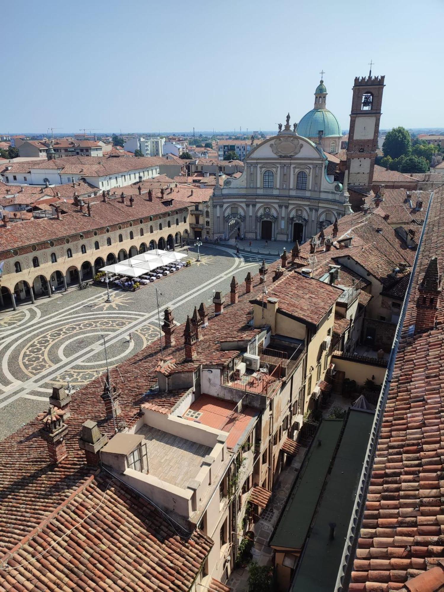 Апартаменты Il Castello Delle Dame - Il Maschio Виджевано Экстерьер фото